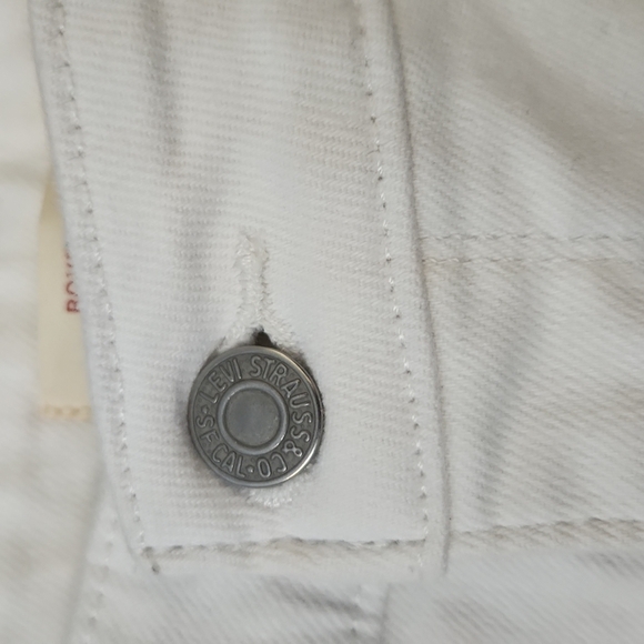 Levi's destroyed capri jeans - Picture 6 of 12